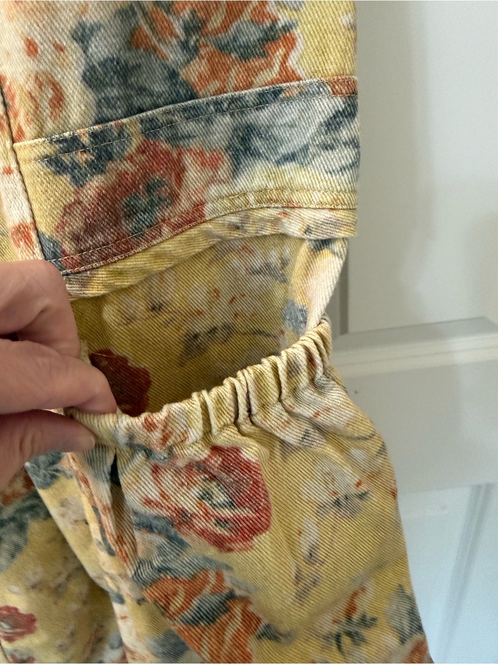 NWT Davi & Dani Yellow Floral Drawstring Pants size Small - Picture 6 of 7